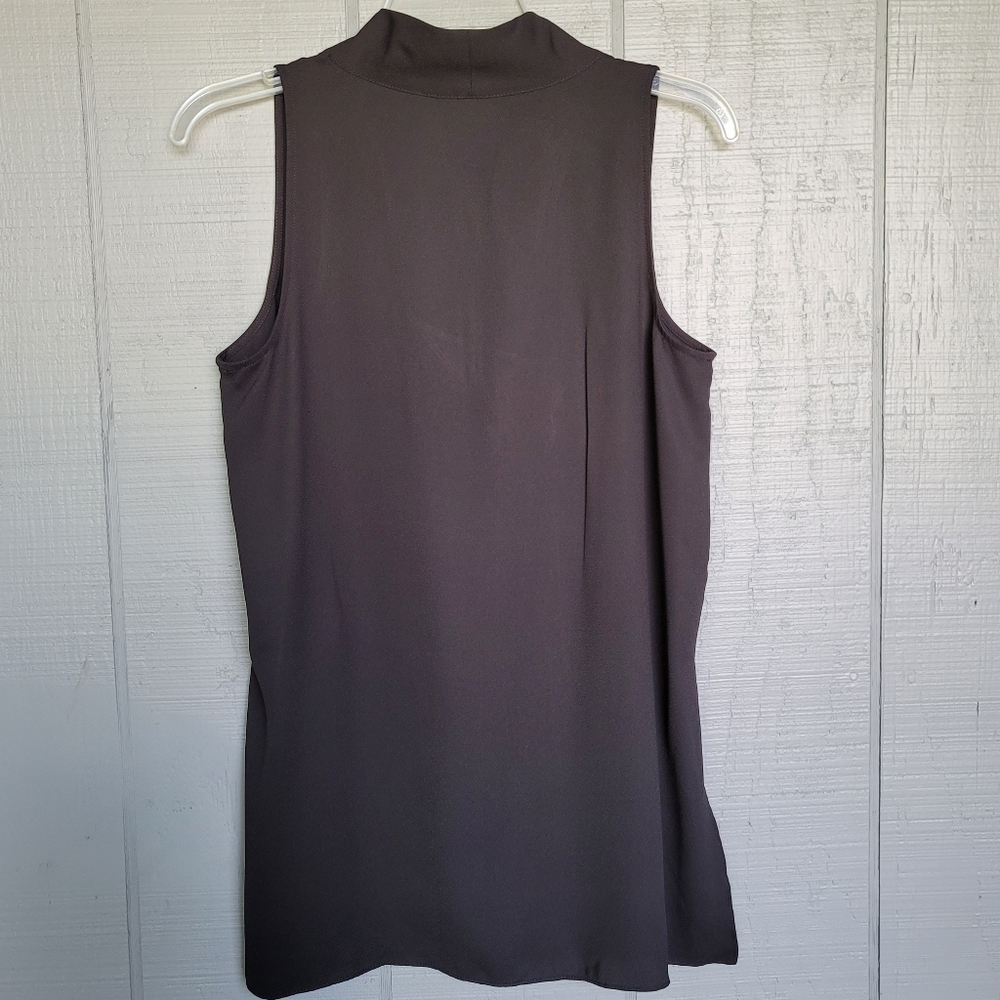 DKNY Women's Short Sleeve V-neck Black Top. Size S - Picture 3 of 5